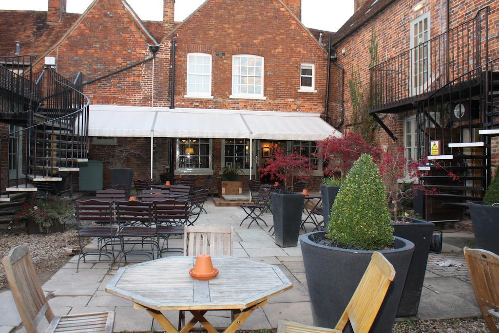 The Bear Hotel By Greene King Inns Hungerford Exterior foto